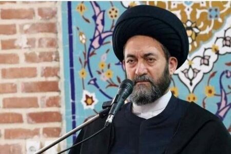 حضور متفاوت و جالب امام جمعه اردبیل در بین نوجوانان دوچرخه سوار