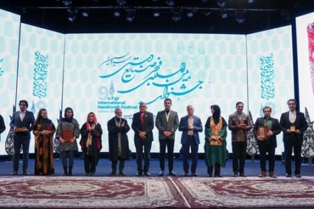 کسب دیپلم افتخار جشنواره بین‌المللی فجر صنایع‌دستی توسط هنرمند اردبیلی