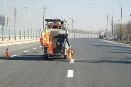 خط کشی ۴۵۰ کیلومتر از محورهای مواصلاتی استان اردبیل