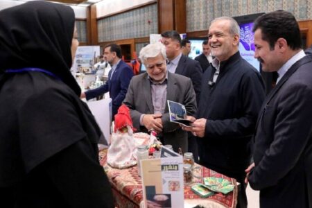 استقبال رییس‌جمهور از نوآوری شرکت اردبیلی در تولید مکمل‌های خوراکی