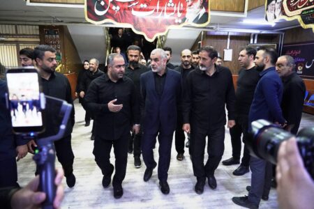بازدید نایب‌رئیس مجلس شورای اسلامی از محل اسکان زائران مراسم تشییع رهبر شهید انقلاب در منطقه ۱۷